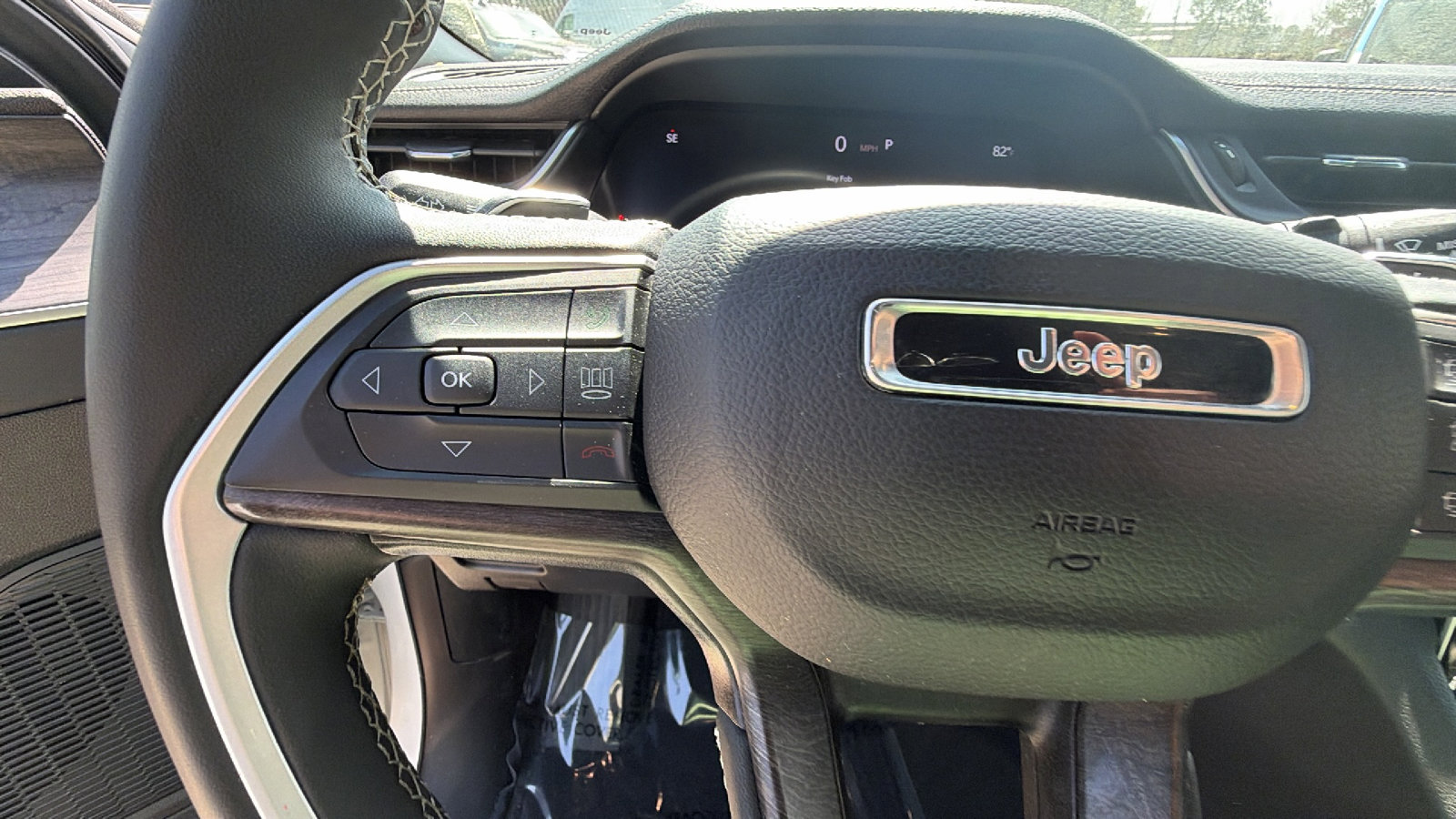 Used 2024 Jeep Grand Cherokee L Limited image 30