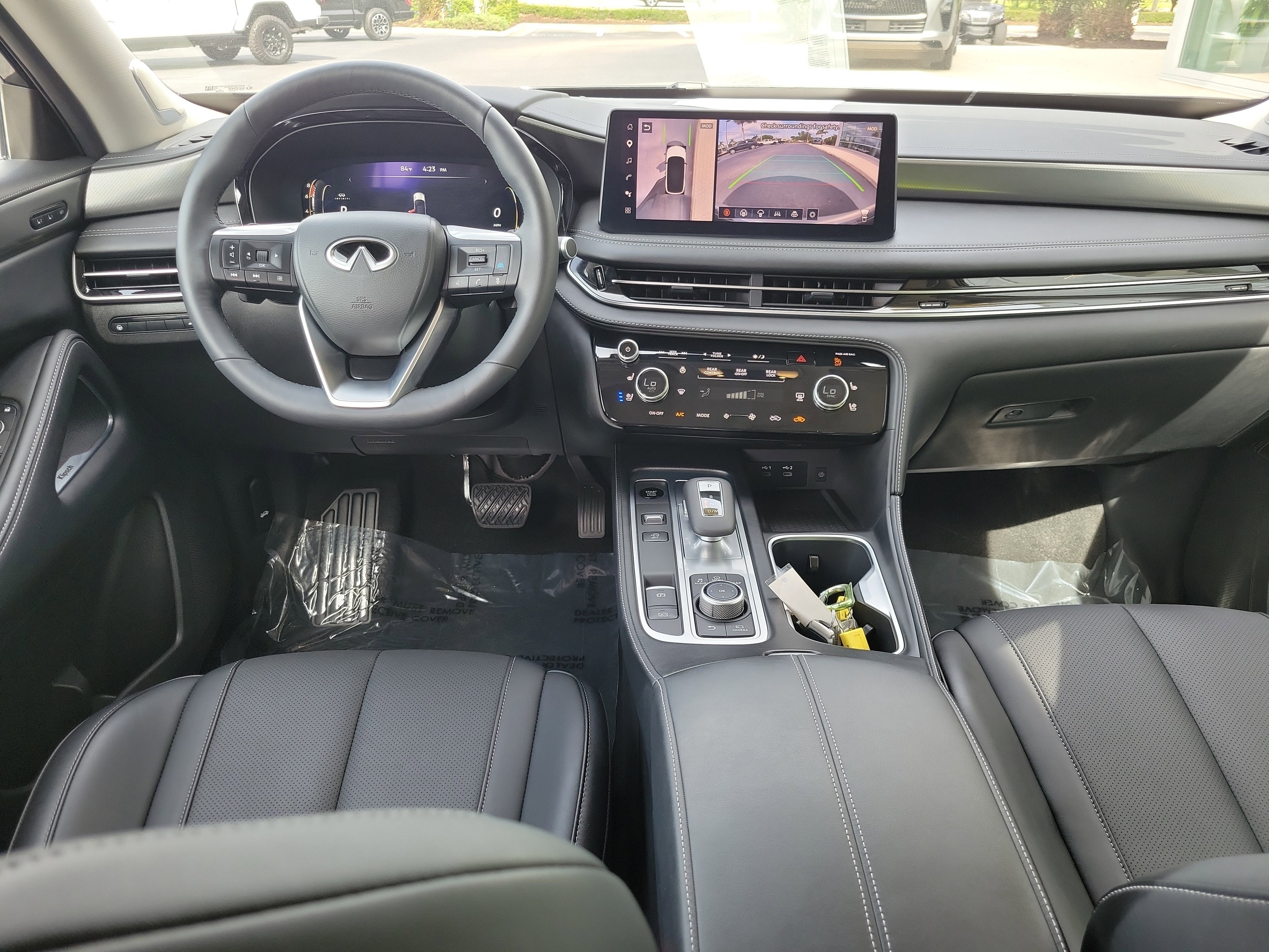 Certified 2026 INFINITI QX60 Luxe w/ Cargo Package FWD image 13