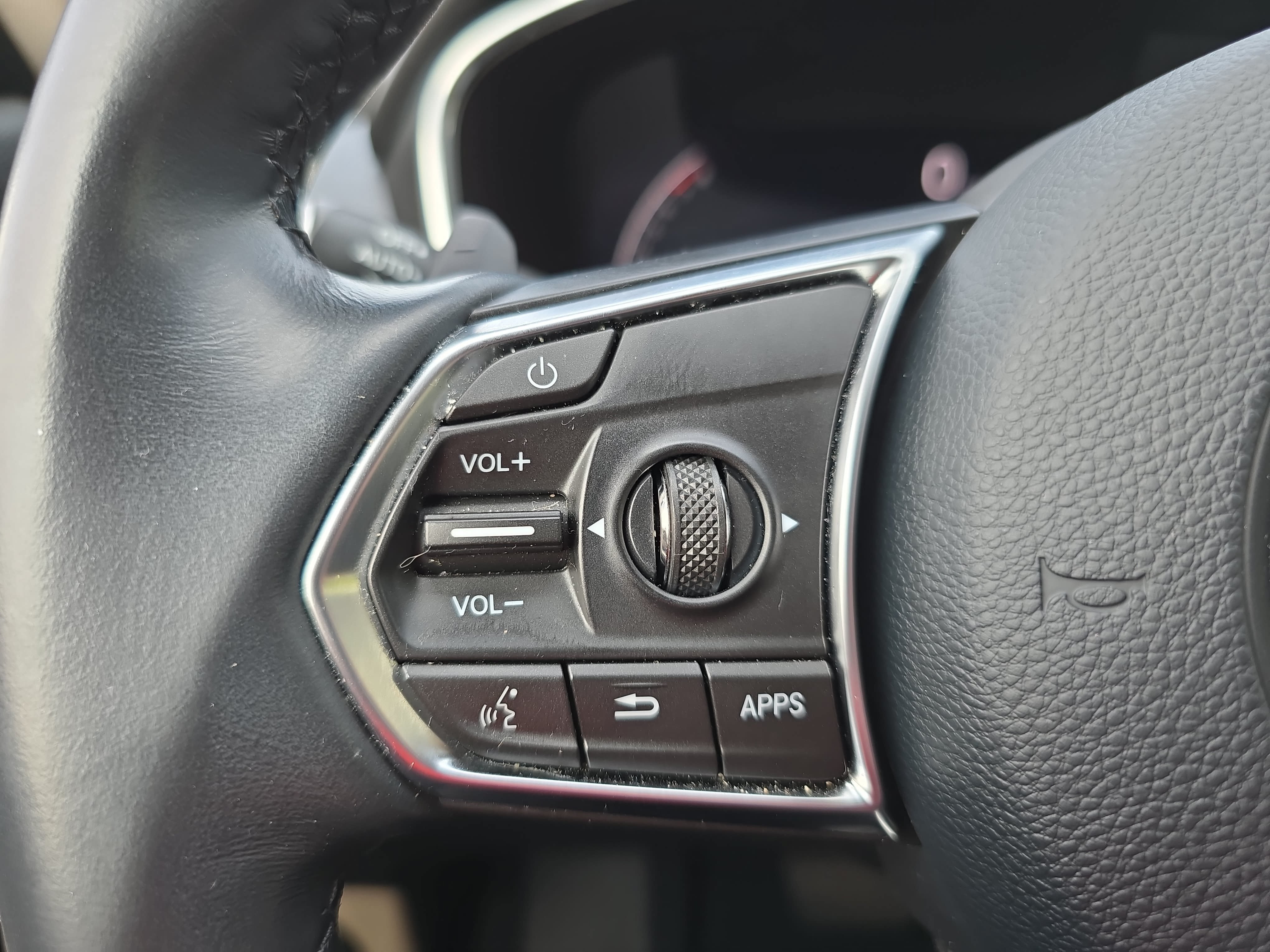 Used 2023 Acura MDX SH-AWD w/ Technology Package image 18
