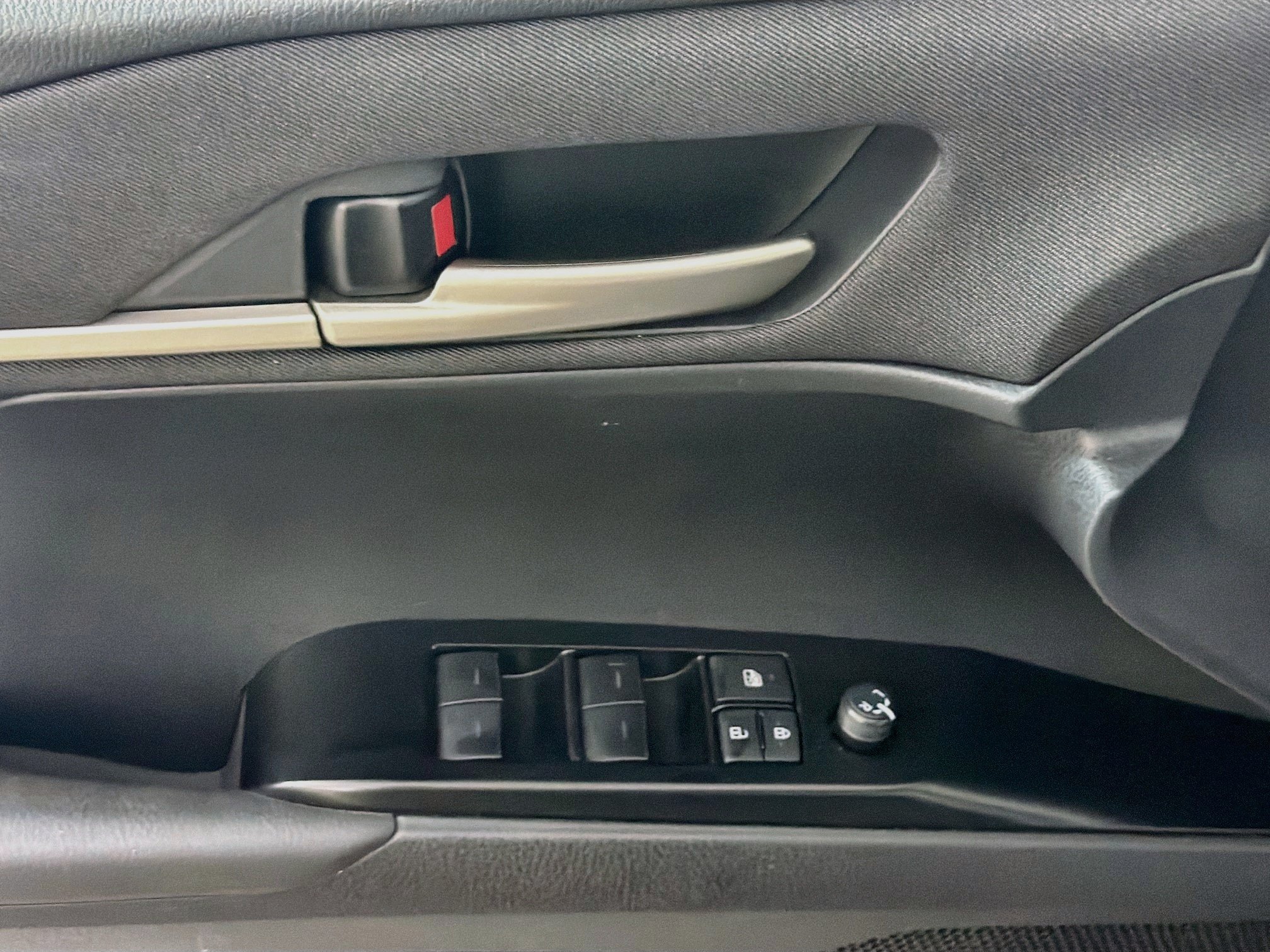 Used 2025 Toyota Camry LE FWD image 15