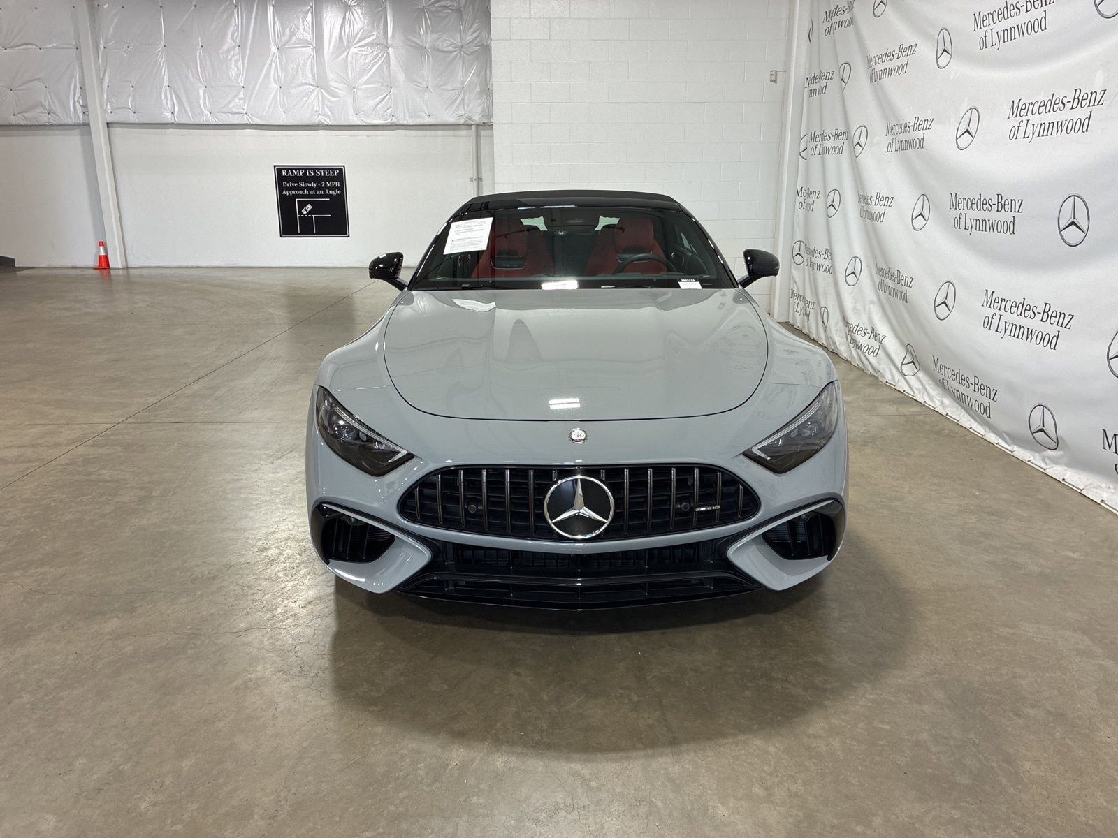 Used 2024 Mercedes-Benz SL 55 AMG 4MATIC image 2