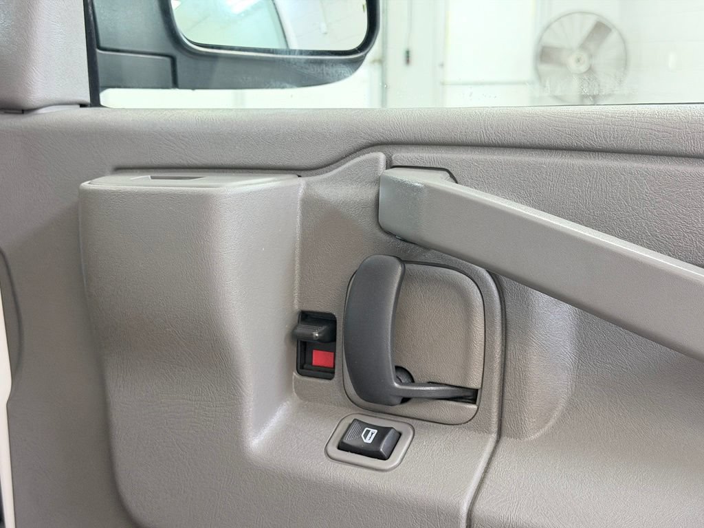 Used 2020 Chevrolet Express 3500 LT w/ LT Preferred Equipment Group RWD image 25