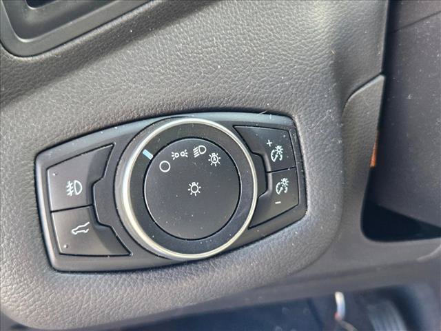 Used 2017 Ford Escape SE w/ SE Leather Comfort Package AWD/4WD image 11