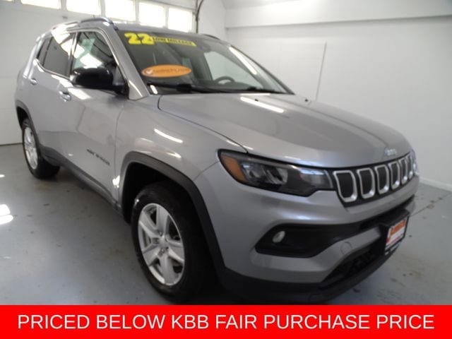 Certified 2022 Jeep Compass Latitude image 1