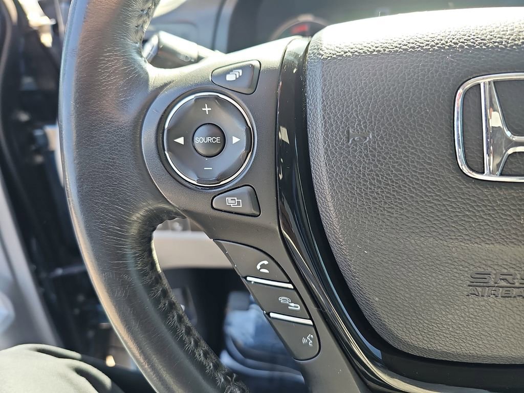 Used 2017 Honda Pilot Touring image 22