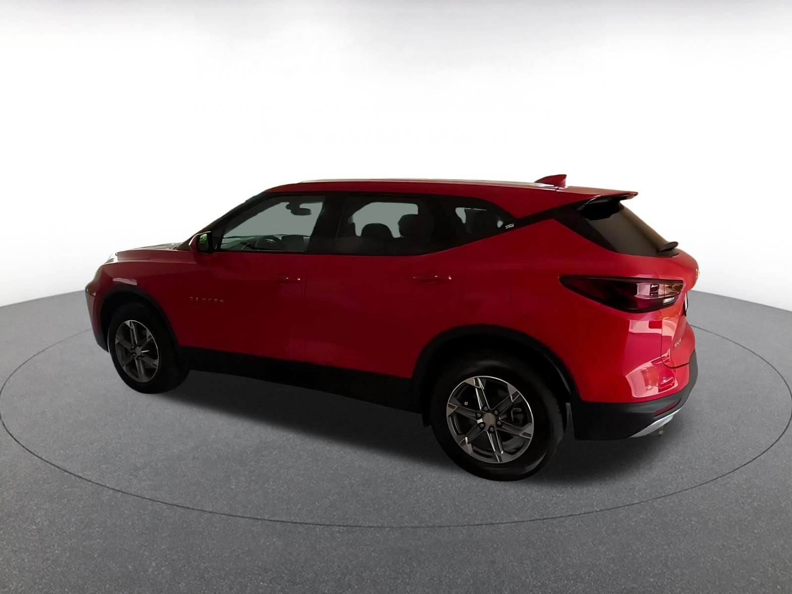Used 2025 Chevrolet Blazer LT FWD image 10