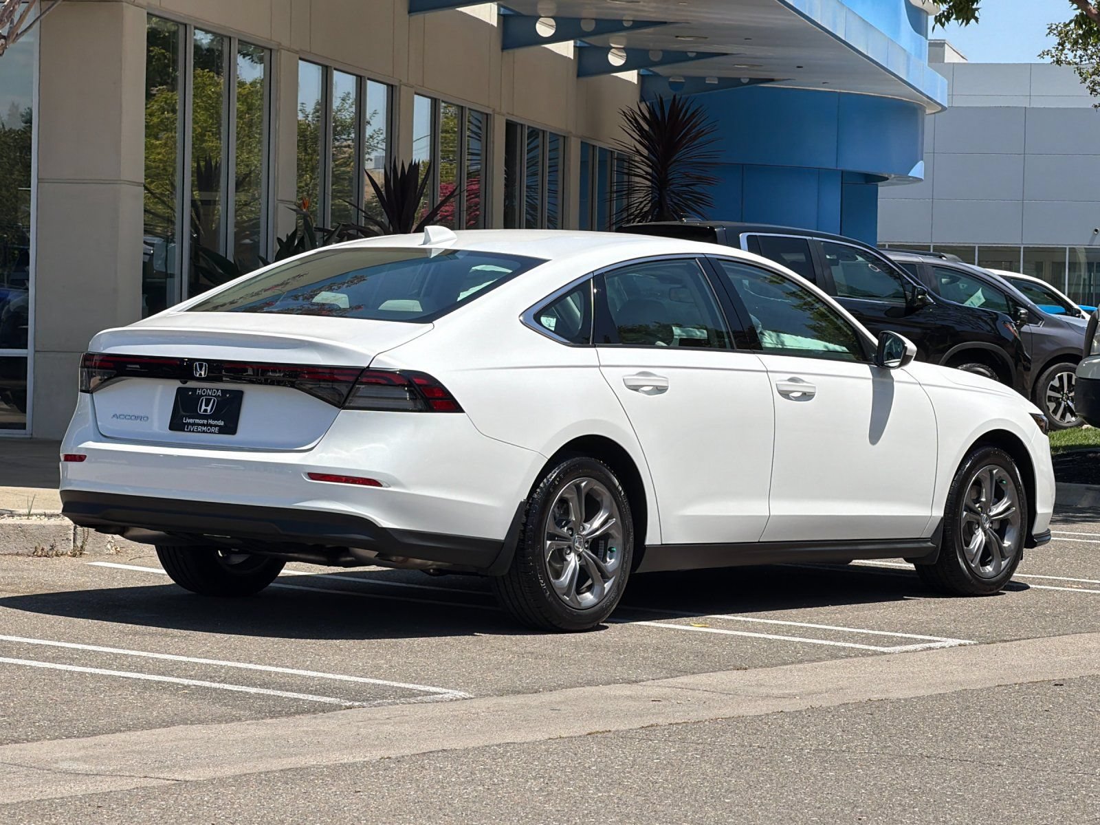 Used 2024 Honda Accord EX image 6