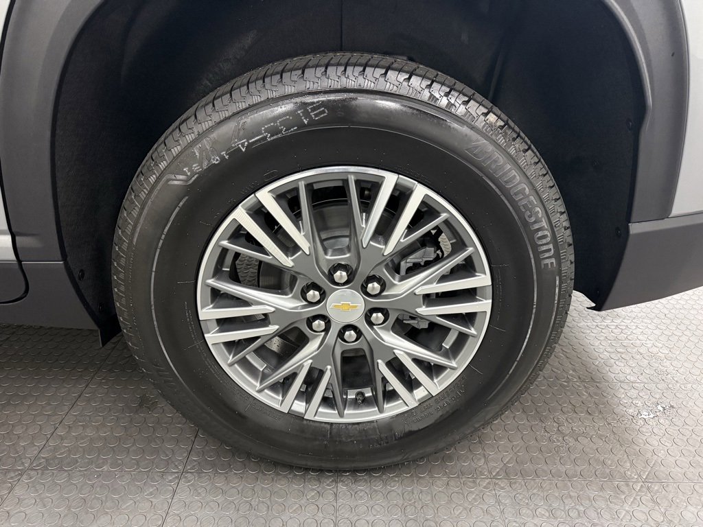 New 2026 Chevrolet Traverse LT image 12