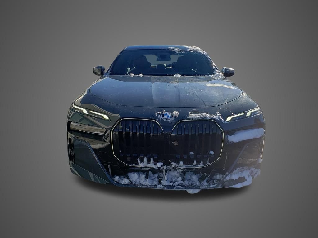 New 2026 BMW 760i xDrive image 2
