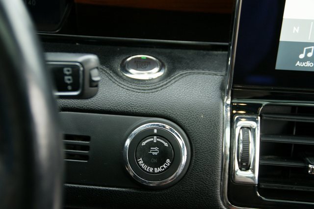 Used 2018 Lincoln Navigator L Select image 19