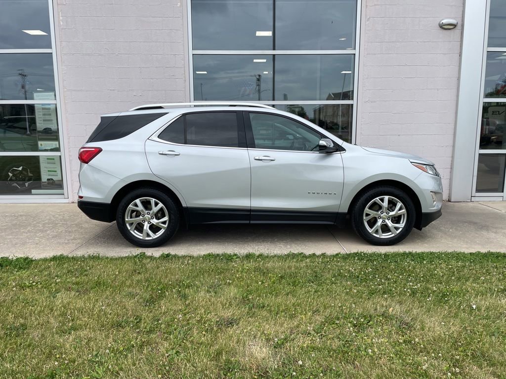 Used 2018 Chevrolet Equinox Premier FWD image 4