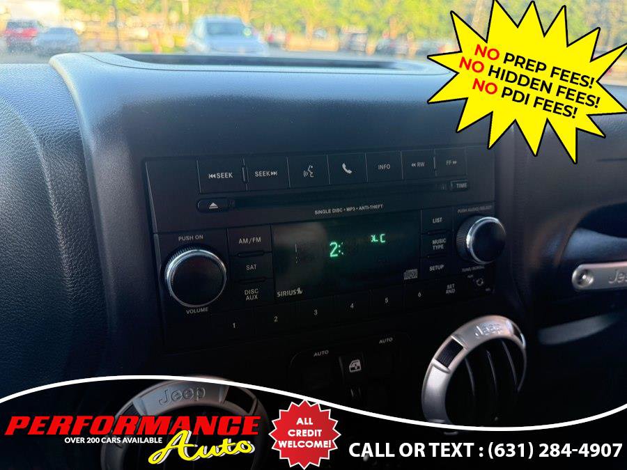 Used 2015 Jeep Wrangler Unlimited Sahara w/ Max Tow Package AWD/4WD image 11