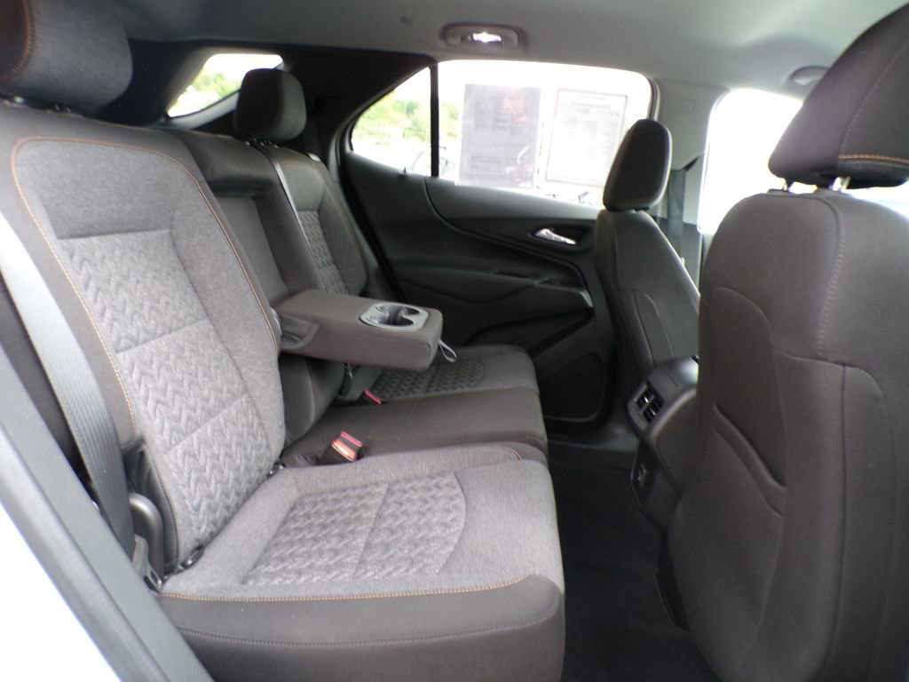 Used 2024 Chevrolet Equinox LT FWD image 17