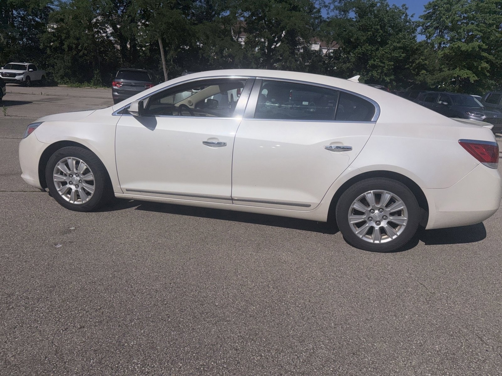 Used 2013 Buick LaCrosse Leather w/ Driver Confidence Package FWD image 16