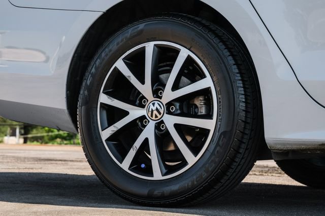 Used 2017 Volkswagen Jetta SE image 58