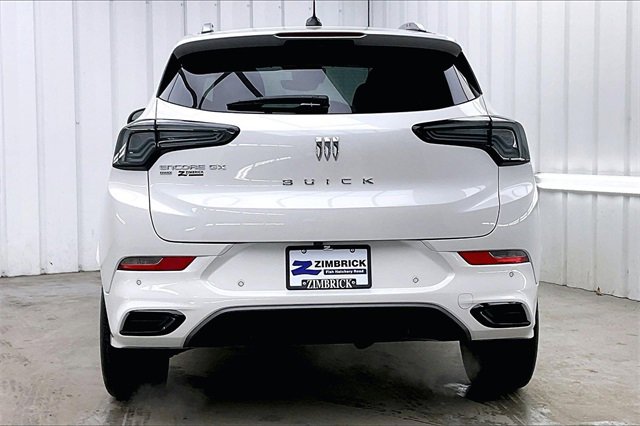 Certified 2025 Buick Encore GX Avenir w/ Avenir Technology Package image 4