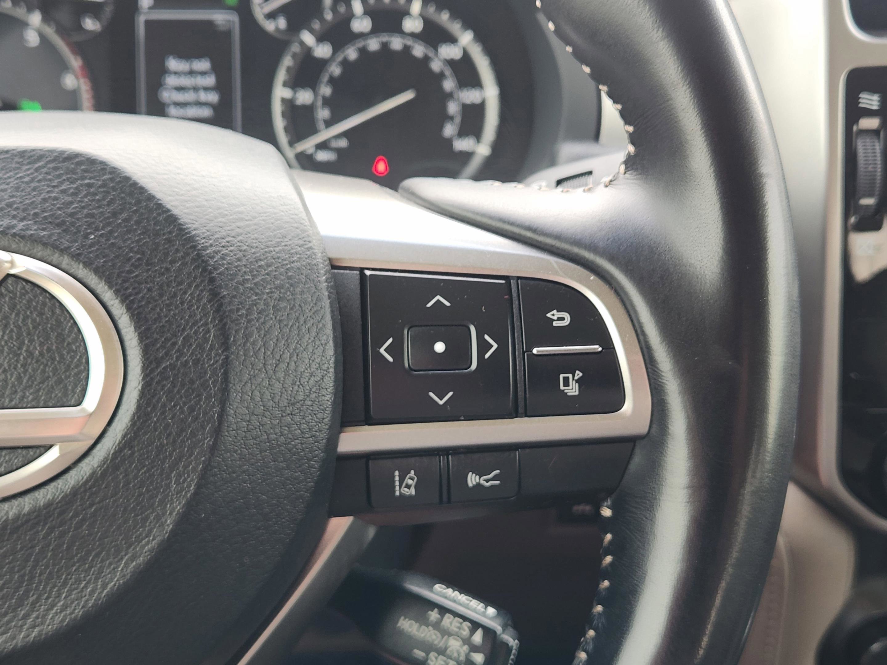 Used 2023 Lexus GX 460 Luxury w/ Sport Design Package image 29