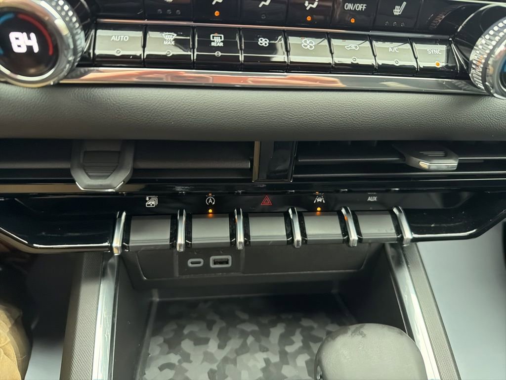 Used 2026 GMC Canyon Elevation w/ Convenience Package image 26