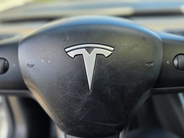 Used 2018 Tesla Model 3 Long Range image 19