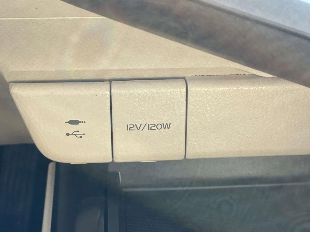 Used 2018 Toyota Camry LE w/ Convenience Package FWD image 37