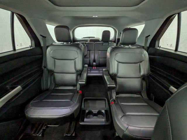 Certified 2021 Ford Explorer XLT w/ Equipment Group 202A AWD/4WD image 19