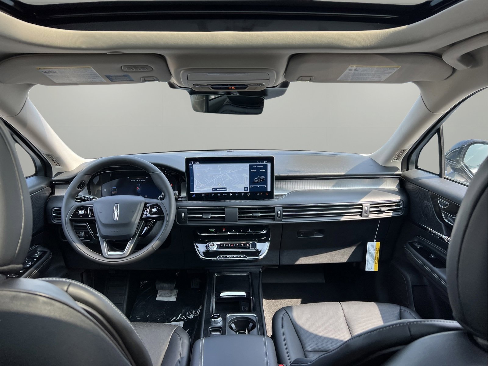 Used 2024 Lincoln Corsair AWD w/ Equipment Group 101A image 9