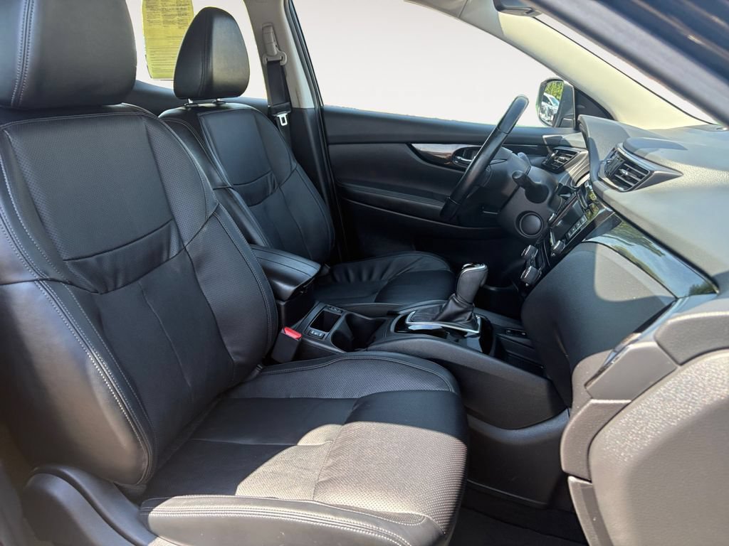 Used 2022 Nissan Rogue Sport SL AWD/4WD image 15
