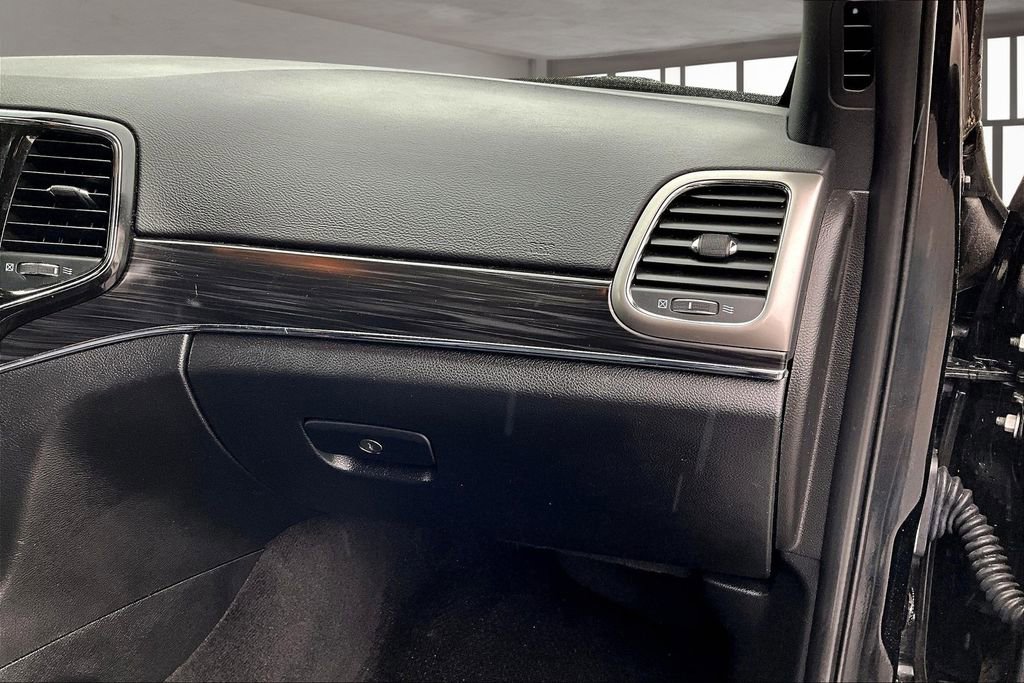 Used 2022 Jeep Grand Cherokee Limited image 17