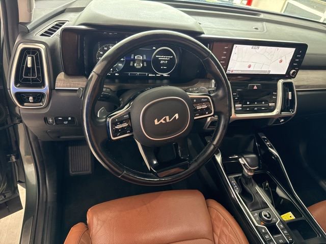 Used 2022 Kia Sorento SX Prestige w/ Rust Color Package AWD/4WD image 9