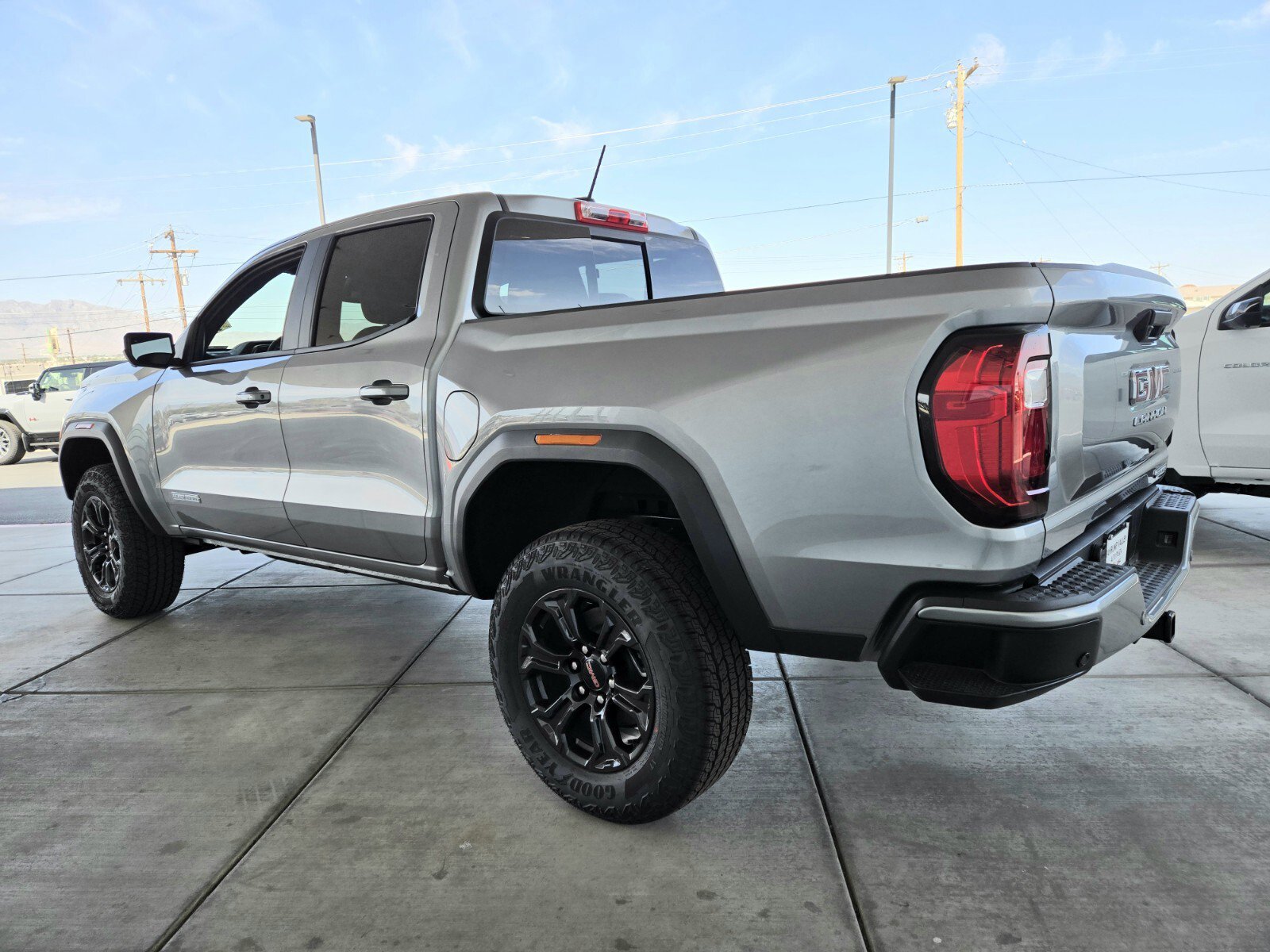 New 2025 GMC Canyon Elevation w/ Convenience Package image 3