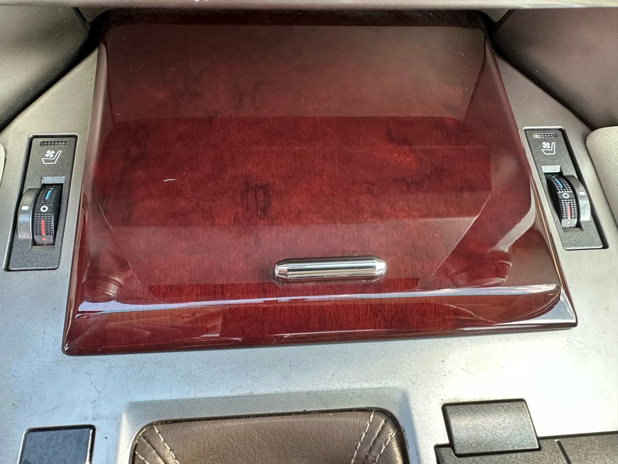 Used 2011 Lexus GX 460 image 36