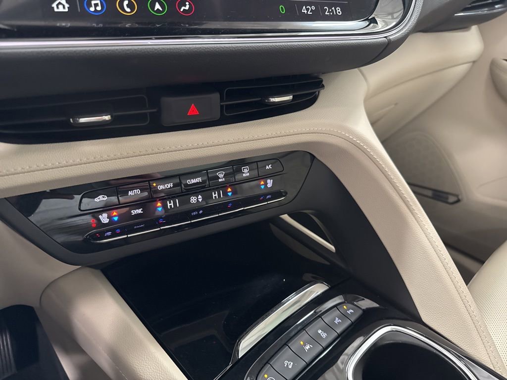 Used 2022 Buick Envision Avenir w/ Technology Package II image 20