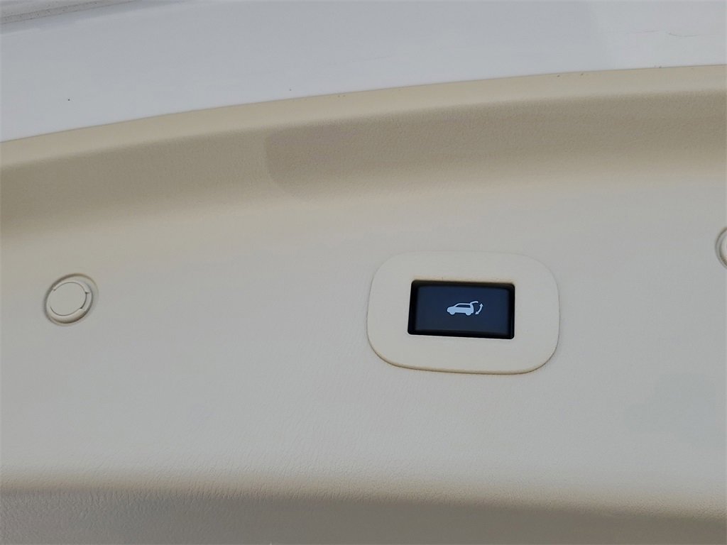 Used 2022 INFINITI QX80 Luxe w/ Cargo Package image 12