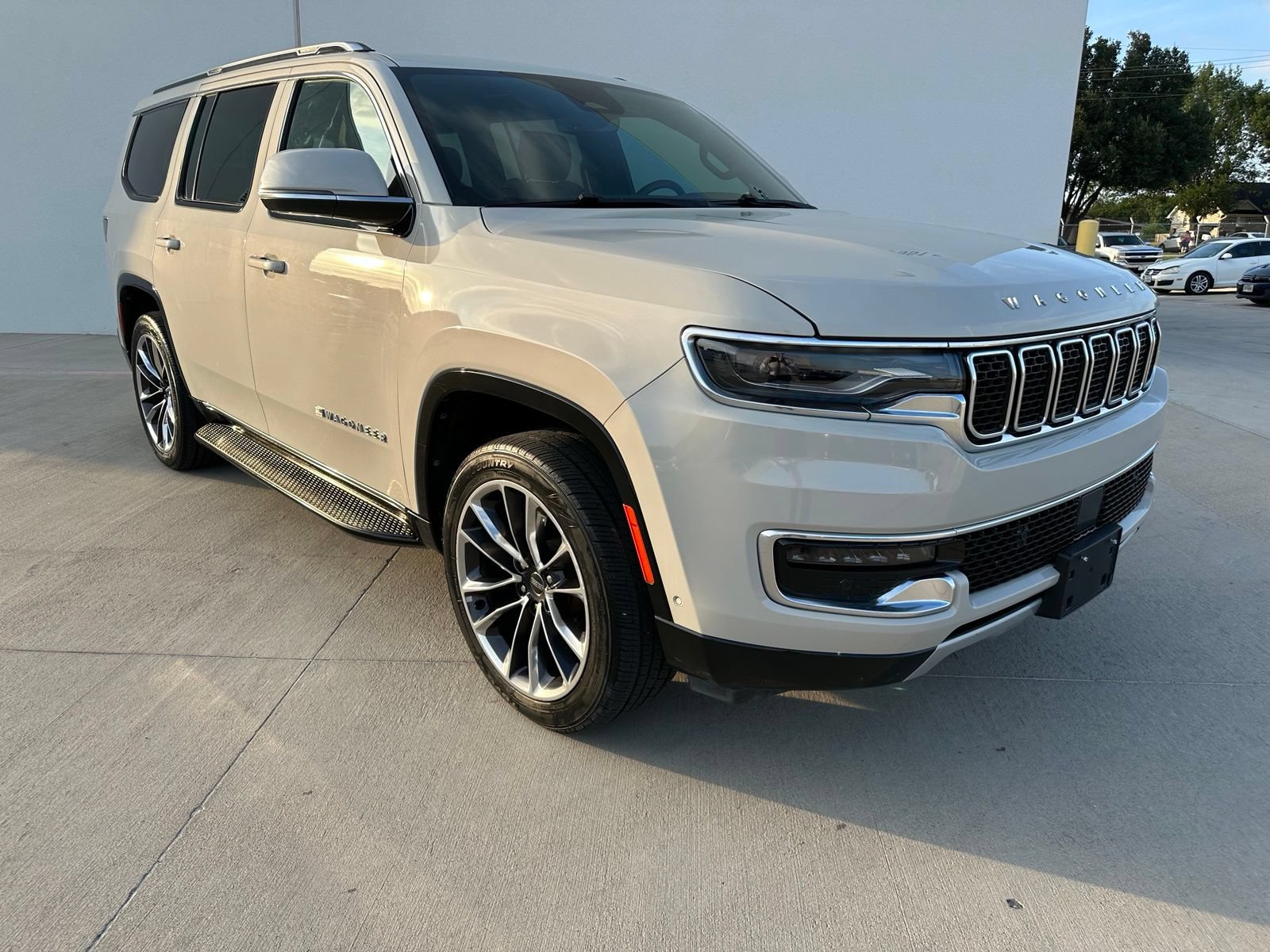 Used 2022 Jeep Wagoneer Series II w/ Premium Group I RWD image 1