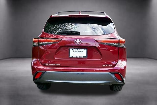 Used 2023 Toyota Highlander Limited FWD image 5