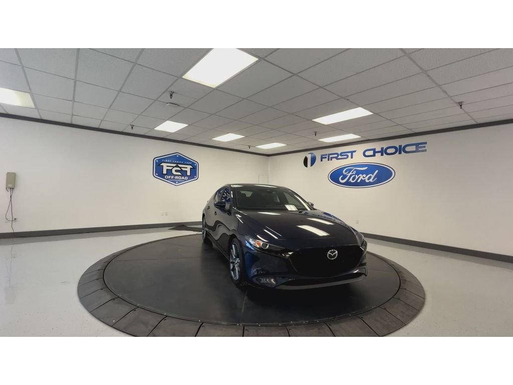 Used 2019 MAZDA MAZDA3 Hatchback w/ Preferred Package image 4