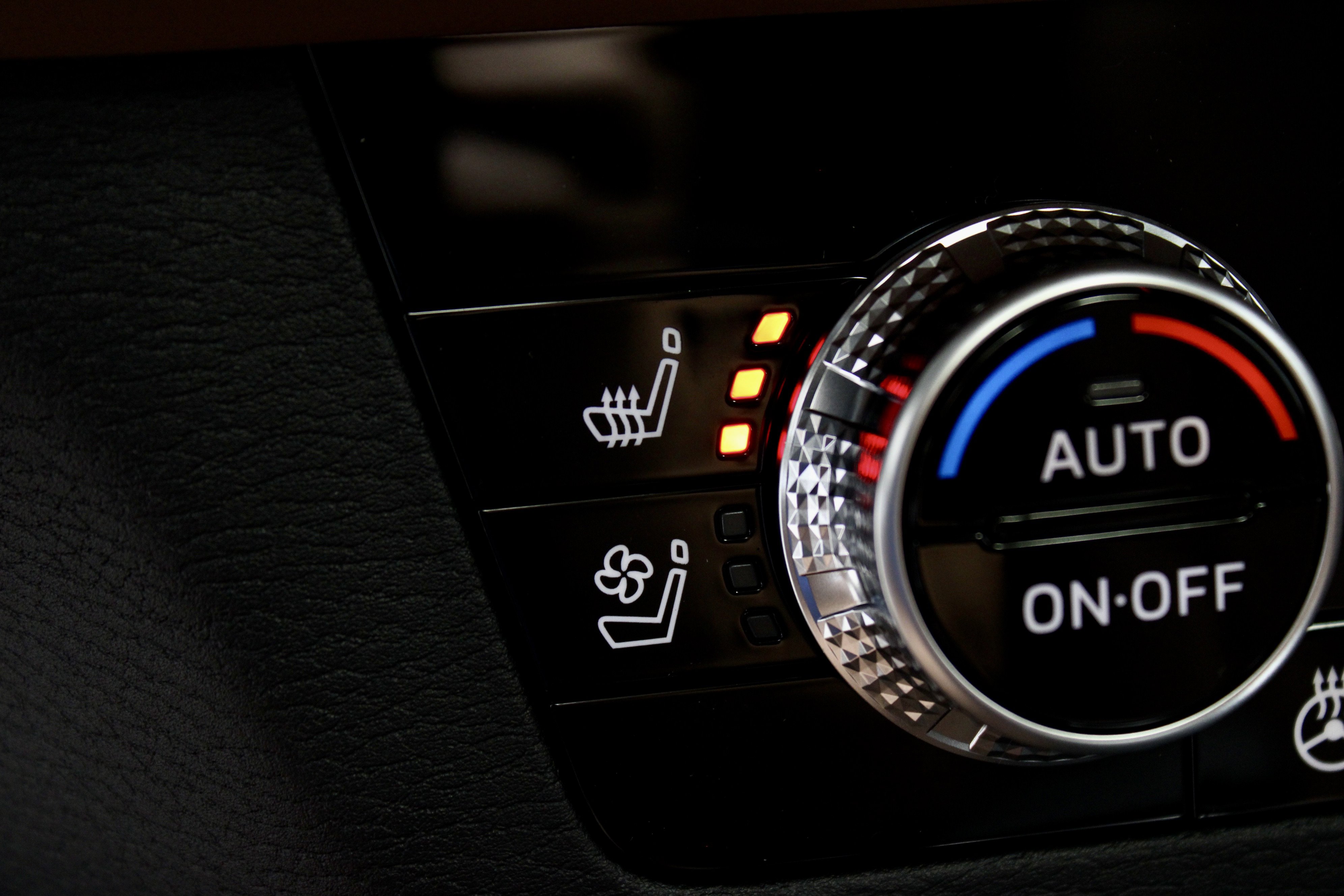 New 2025 Mitsubishi Outlander SEL image 27