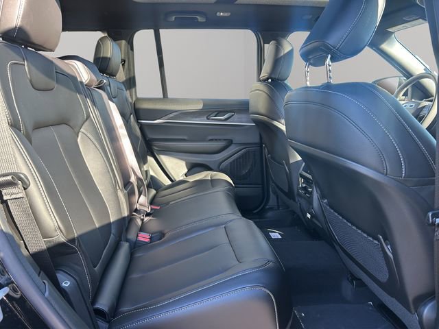 New 2025 Jeep Grand Cherokee Limited image 21