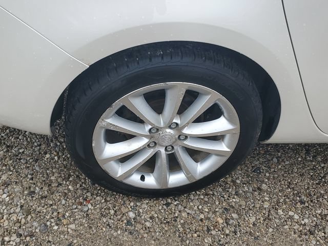 Used 2014 Buick Verano FWD image 5