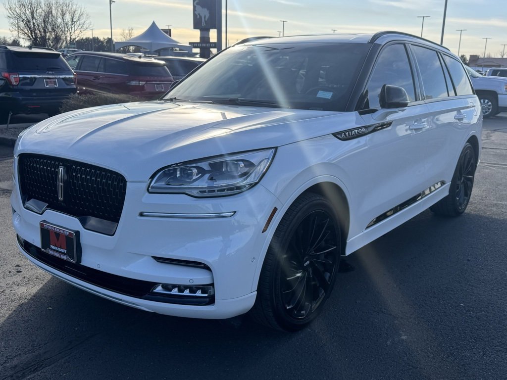 Used 2023 Lincoln Aviator Reserve w/ Equipment Group 201A image 7