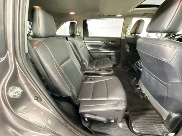 Used 2019 Toyota Highlander XLE AWD/4WD image 27