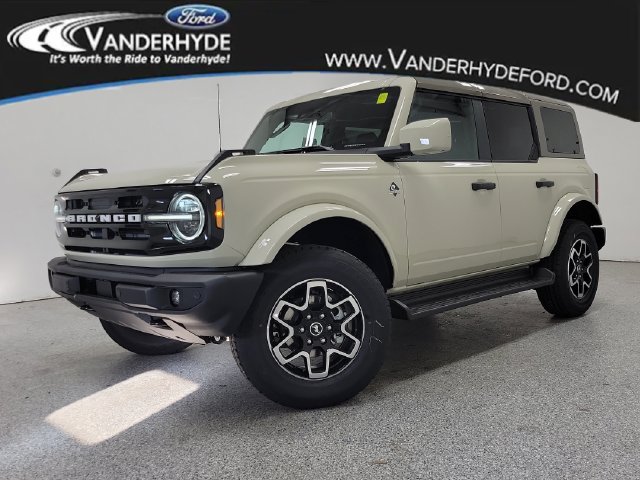 New 2026 Ford Bronco Outer Banks