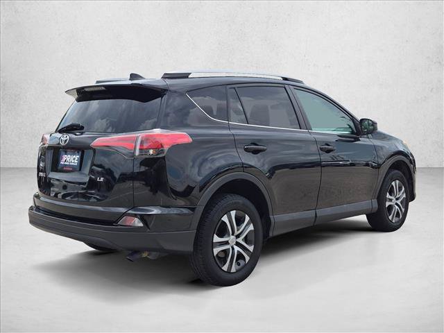 Used 2017 Toyota RAV4 LE FWD image 5