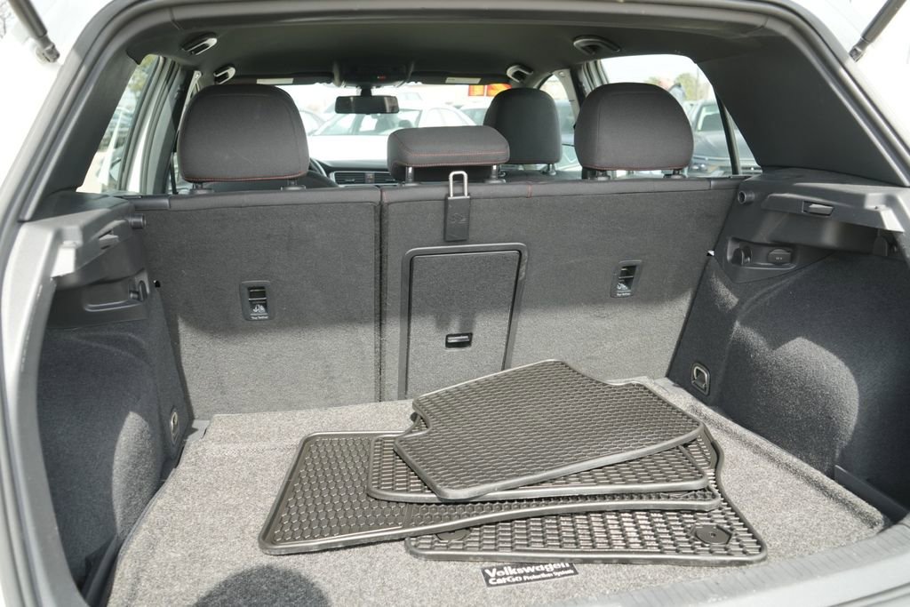 Used 2021 Volkswagen GTI S image 12