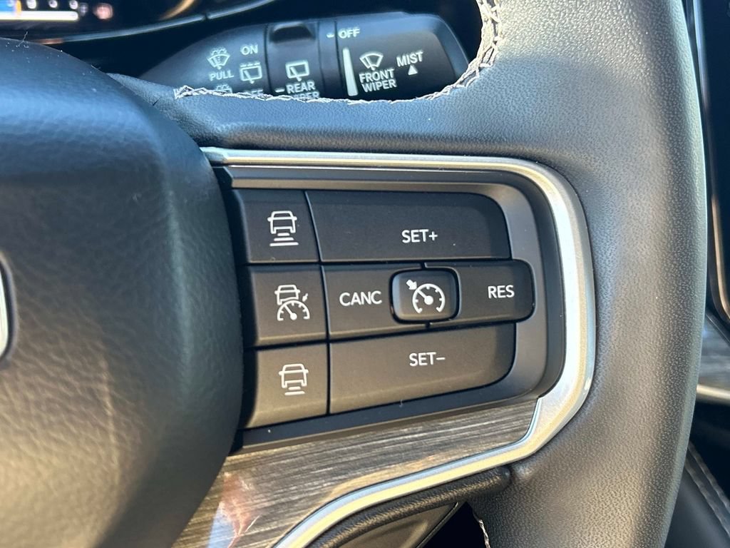 Used 2022 Jeep Wagoneer Series III w/ Flexible Seating Group AWD/4WD image 26