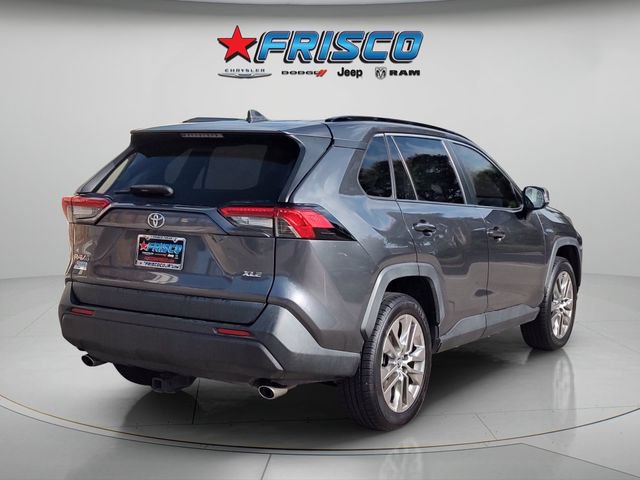 Used 2019 Toyota RAV4 XLE Premium FWD image 7