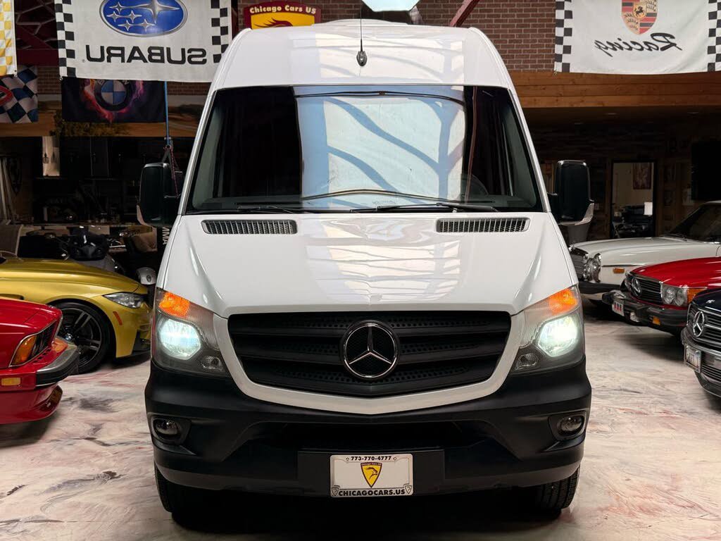Used 2015 Freightliner Sprinter 2500 RWD image 7