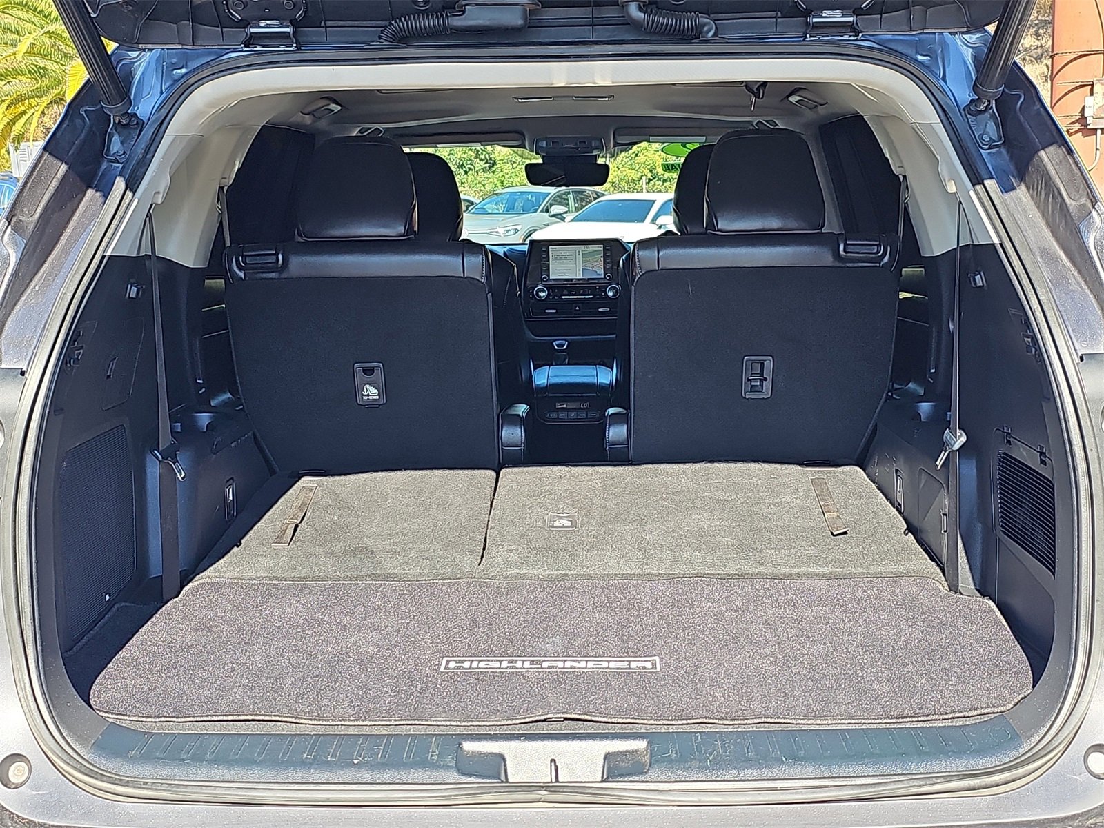 Used 2022 Toyota Highlander Limited image 14