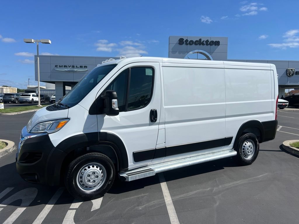Used 2025 RAM ProMaster 2500 w/ U-Haul Equipment Group FWD image 2