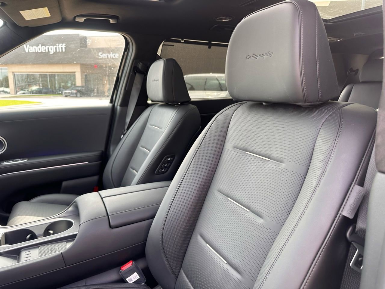 Used 2026 Hyundai Palisade Calligraphy image 22